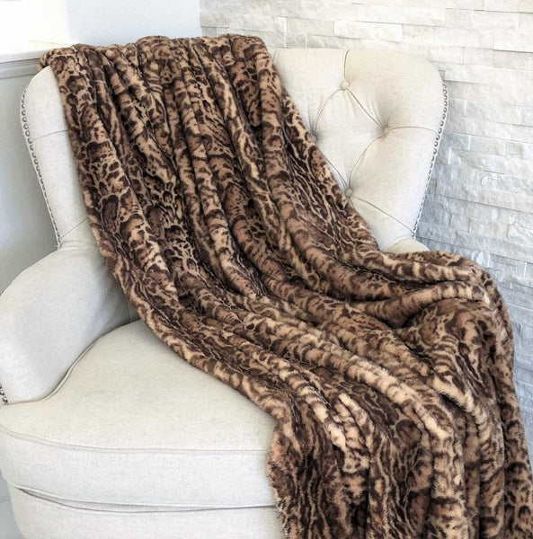 Luxurious Faux Fur Leopard Throw Blanket