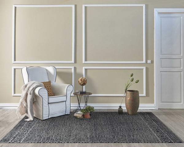 7'x10' Grey Black Hand Tufted Space Dyed Geometric Indoor Area Rug