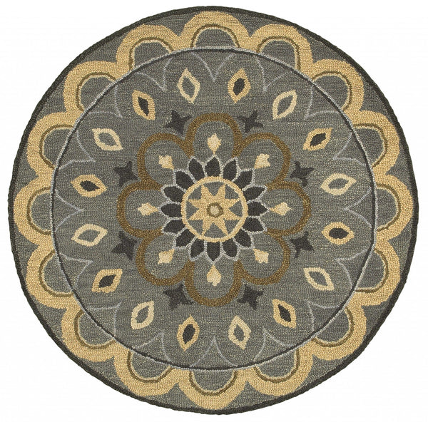 6’ Round Gray and Beige Medallion Area Rug
