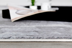 7’ x 10’ Gray Distressed Abstract Area Rug