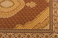 4' x 6' Red and Beige Medallion Area Rug