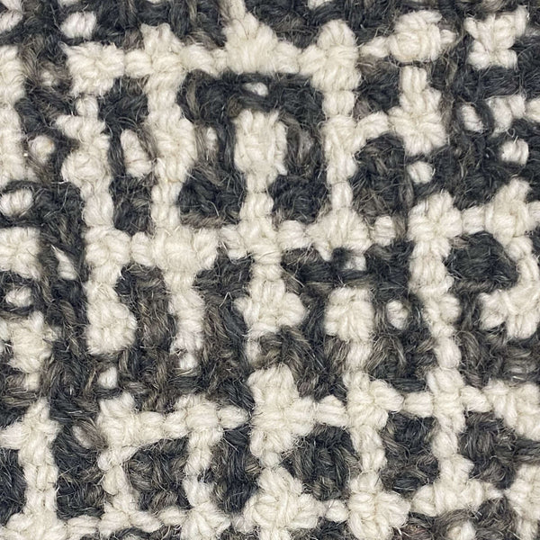 9' x 12' Gray Interwoven Maze Area Rug
