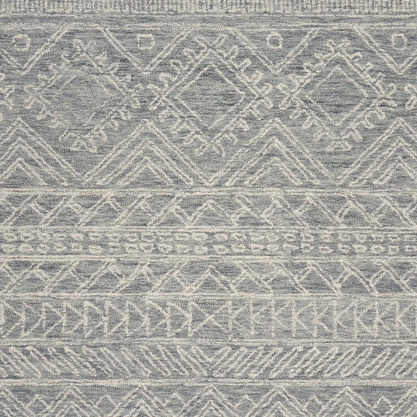 5' x 7' Light Gray Boho Chic Area Rug