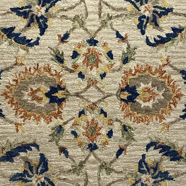 7' x 9' Beige Traditional Floral Vines Area Rug