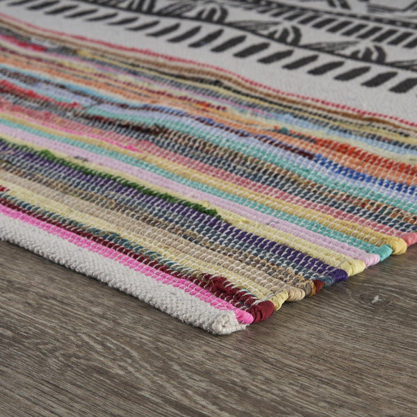 5' x 7' Grayscale Geometric Center Area Rug