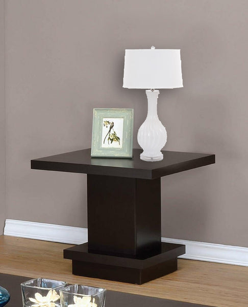 Set of 2 White Curved Ceramic Table Lamps